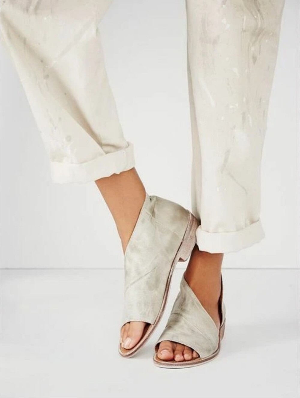 Free People Mont Blanc Asymmetrical Sandals Flat Shoes 9 Dove Grey. $197